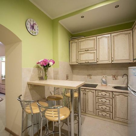 Apartment M&K In The Center Lviv Ngoại thất bức ảnh