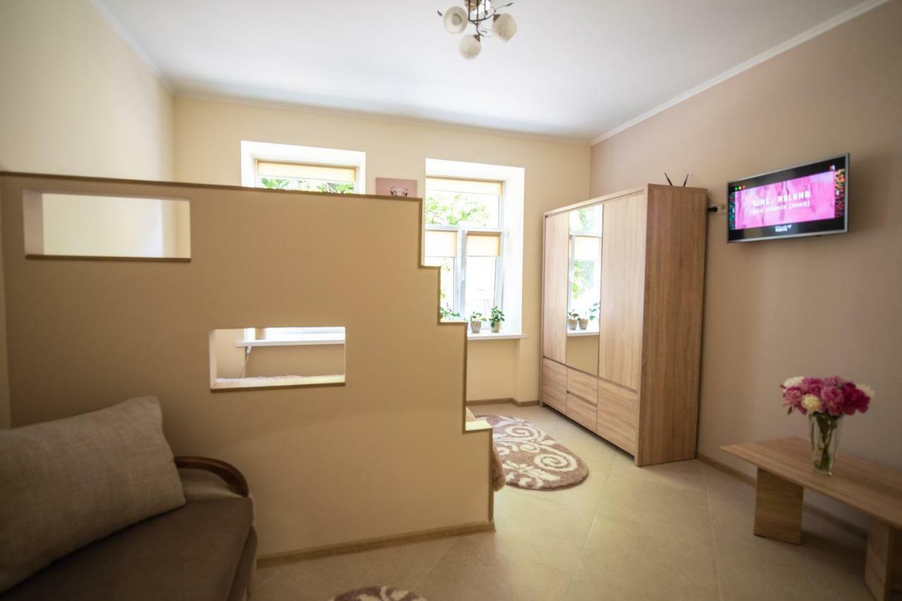 Apartment M&K In The Center Lviv Ngoại thất bức ảnh